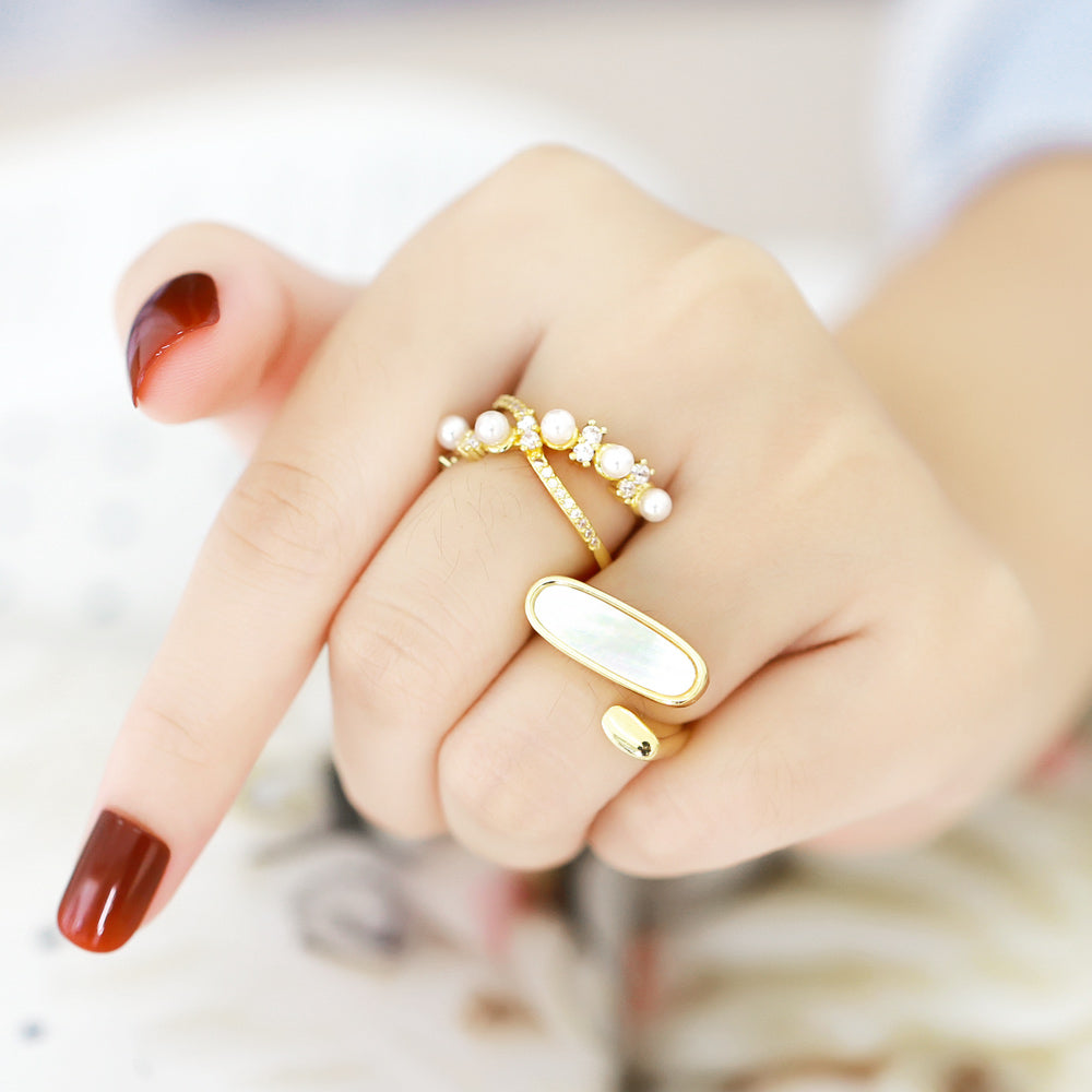 Minimalist Geometric Gold Plated Pearl Shell Zircon Ring