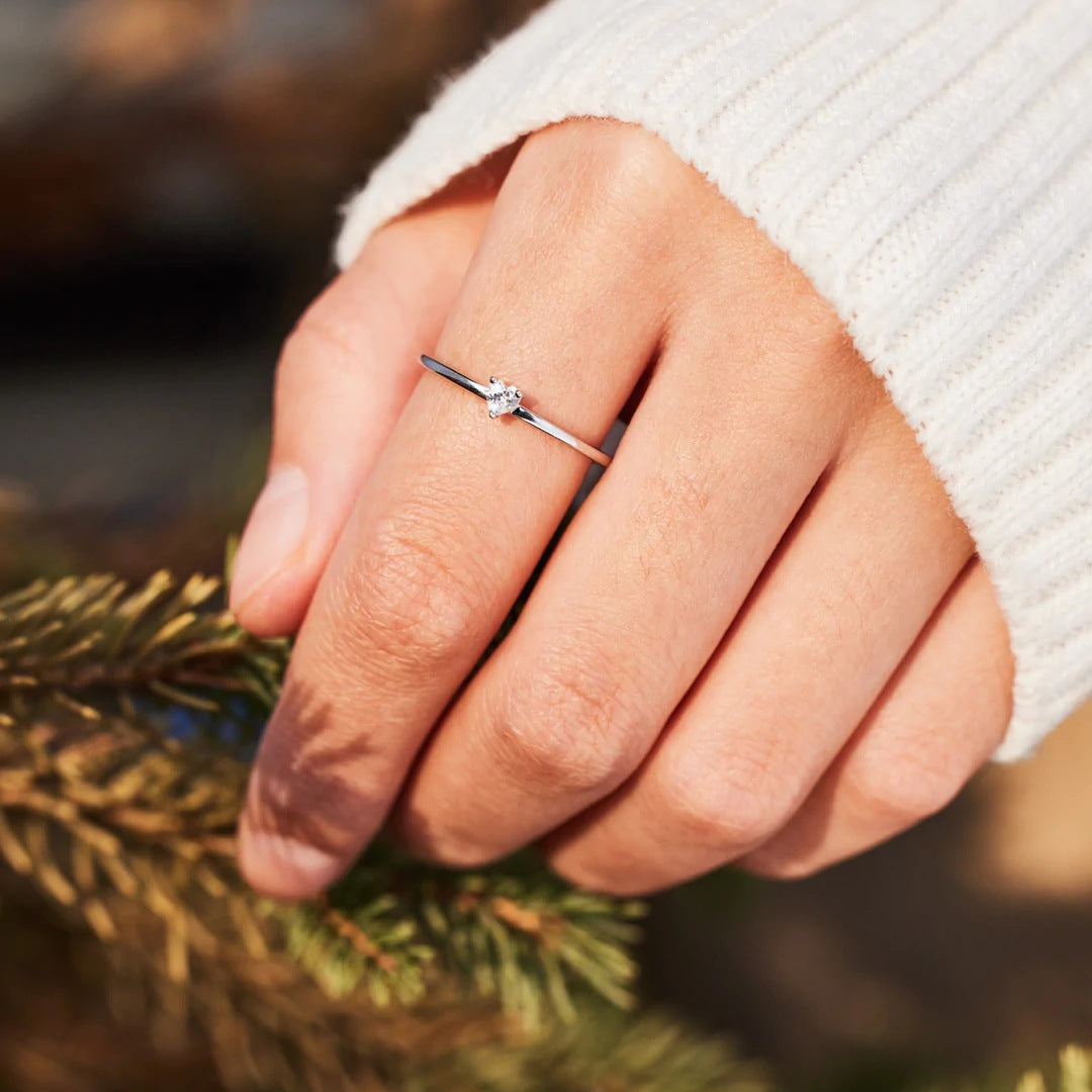 Simple Heart Shape Sterling Silver Zircon Ring for Women