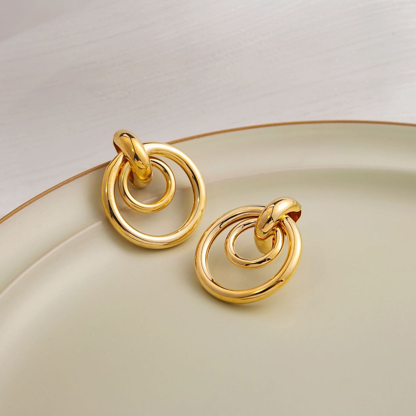 Simple Style Round Alloy Plating Women'S Ear Studs