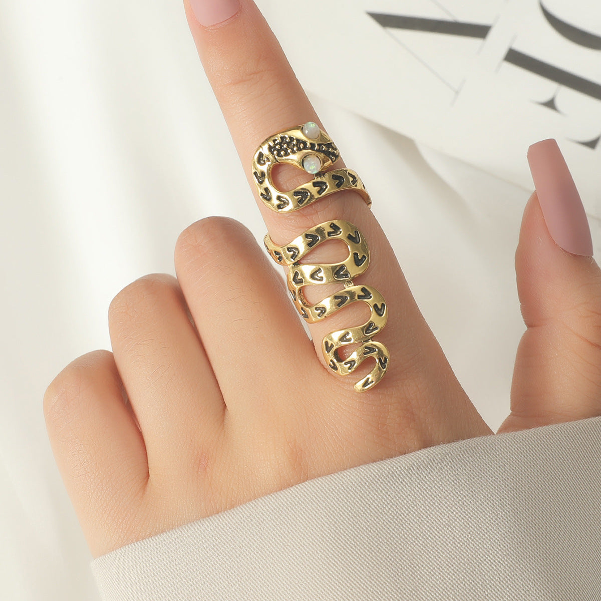 Vintage Snake-Shaped Geometric Punk Ring