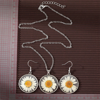 Vintage Style Chrysanthemum Transparent Dried Flower Resin Pendant Earrings Necklace Set