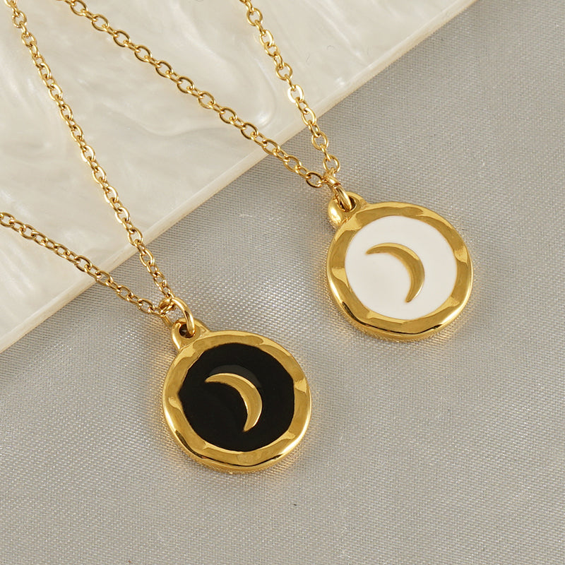 18K Gold Plated Stainless Steel Moon Pendant Necklace - Trendy Minimalist Design