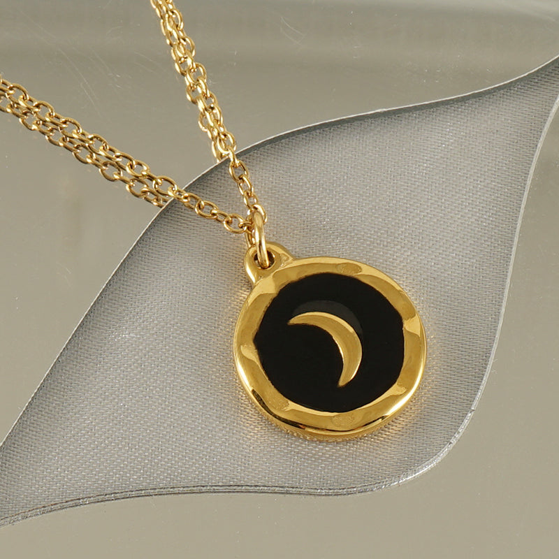 18K Gold Plated Stainless Steel Moon Pendant Necklace - Trendy Minimalist Design