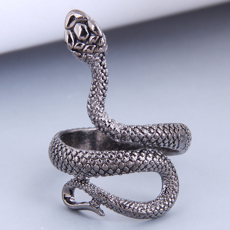 Vintage Snake Shaped Alloy Ring with Butterfly Accent