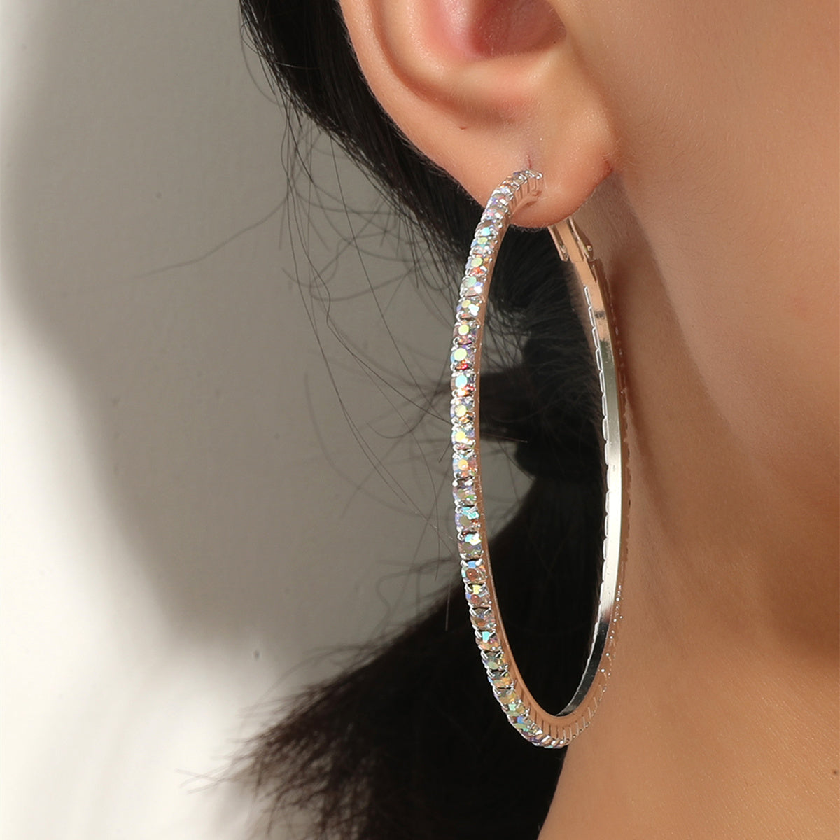 Women's Rhinestone Circle and Bar Drop Earrings in Gold